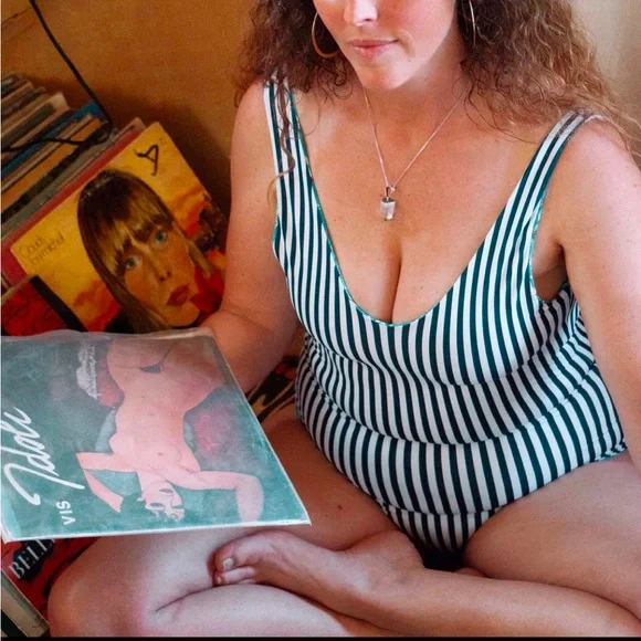 BNWT Of Earth & Salt Nola One Piece - Picture 9 of 11